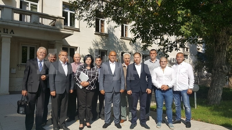 Заплашват съветници от БСП, карат ги да напуснат местния парламент